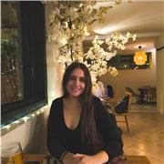 Profesora de piano y lenguaje musical, actualmente estudiando en el conservatorio superior de Cordoba